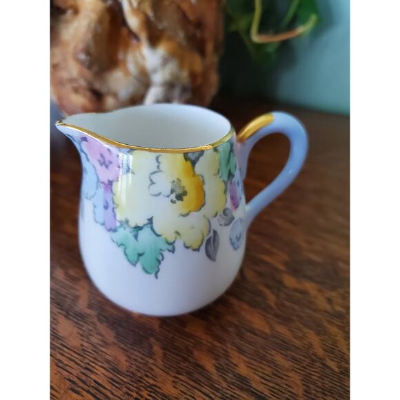 Vtg Crown Staffordshire Fine Bone China Mini Floral Creamer 22k gold - Picture 3 of 5